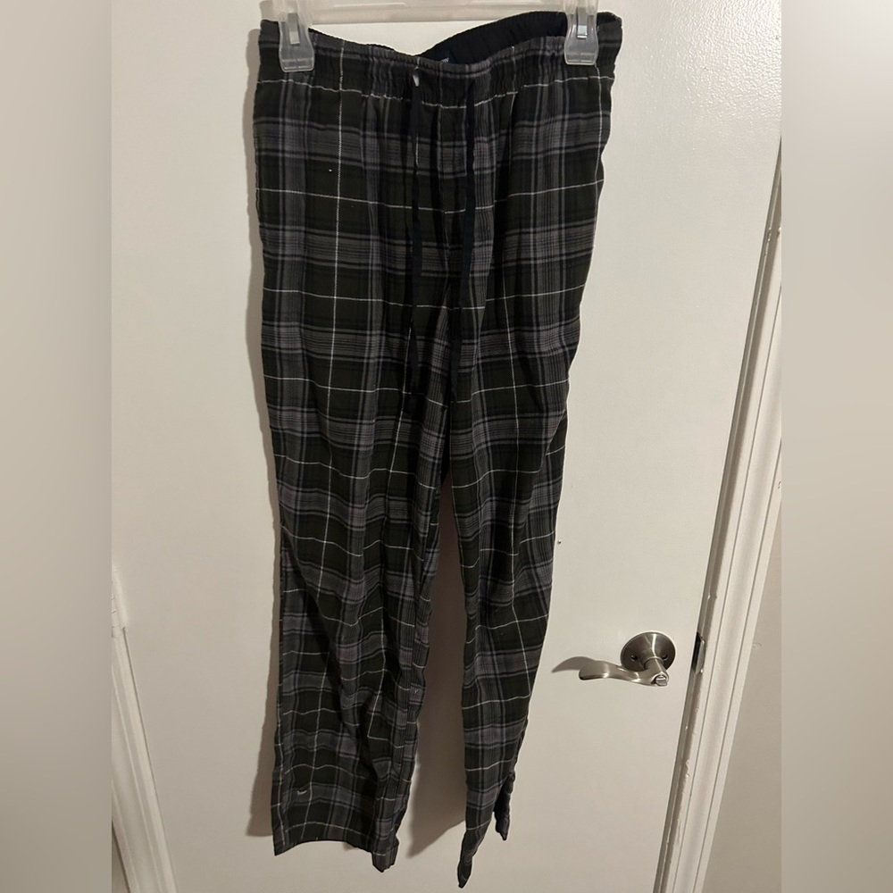 Size small. Sweatpants.
